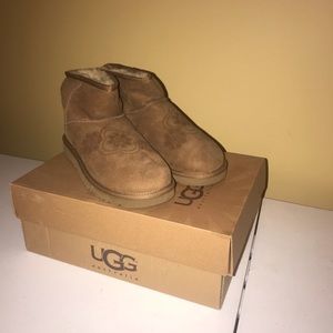 Classic Mini Kimono Ugg Size 8